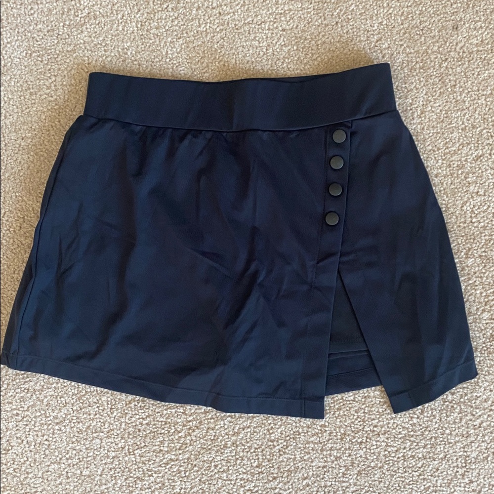 MEDIUM.  HALARA DECORATIVE SNAP BUTTON SPLIT 2 IN 1 MINI GOLF SKORT - Picture 5 of 9